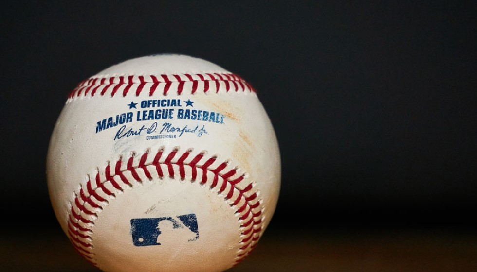 Seattle Mariners Sign Donovan Solano to Bolster Infield